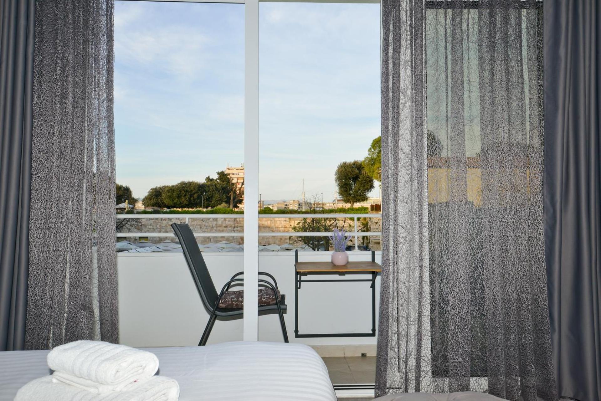 Piazza Rooms Zadar Bagian luar foto